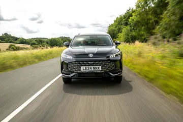 Este SUV tiene más espacio y maletero que el Omoda 5, es más potente y cuesta lo mismo.