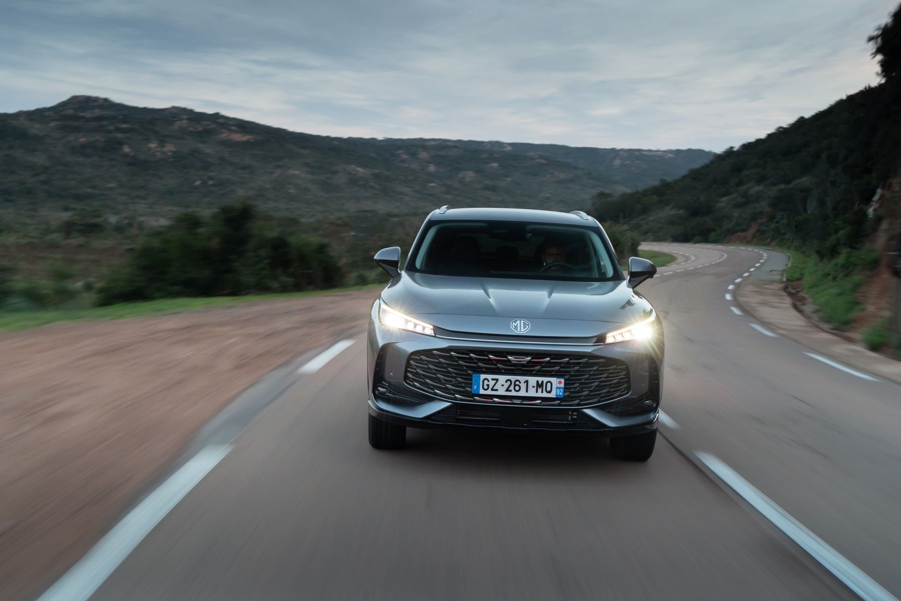 Este SUV destaca por su potencia y espacio superior al Omoda 5.