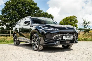 Este SUV tiene más espacio y maletero que el Omoda 5, es más potente y cuesta lo mismo.