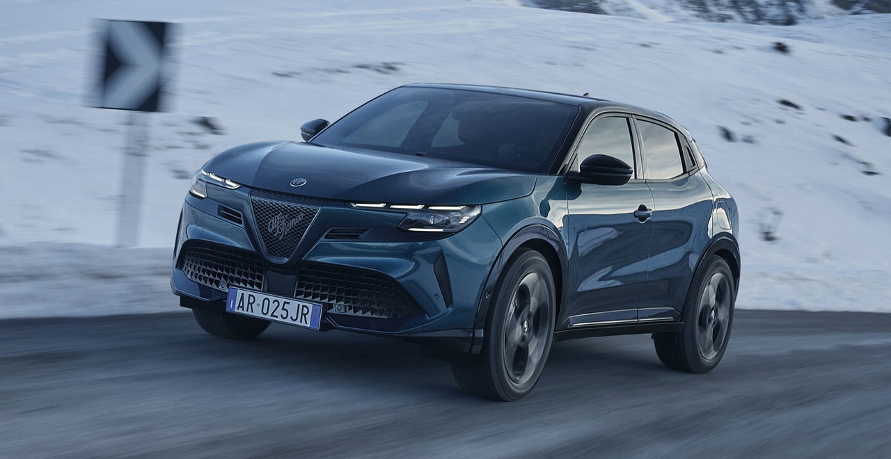 El nuevo crossover premium de Alfa Romeo combina diseño elegante con tecnología híbrida.