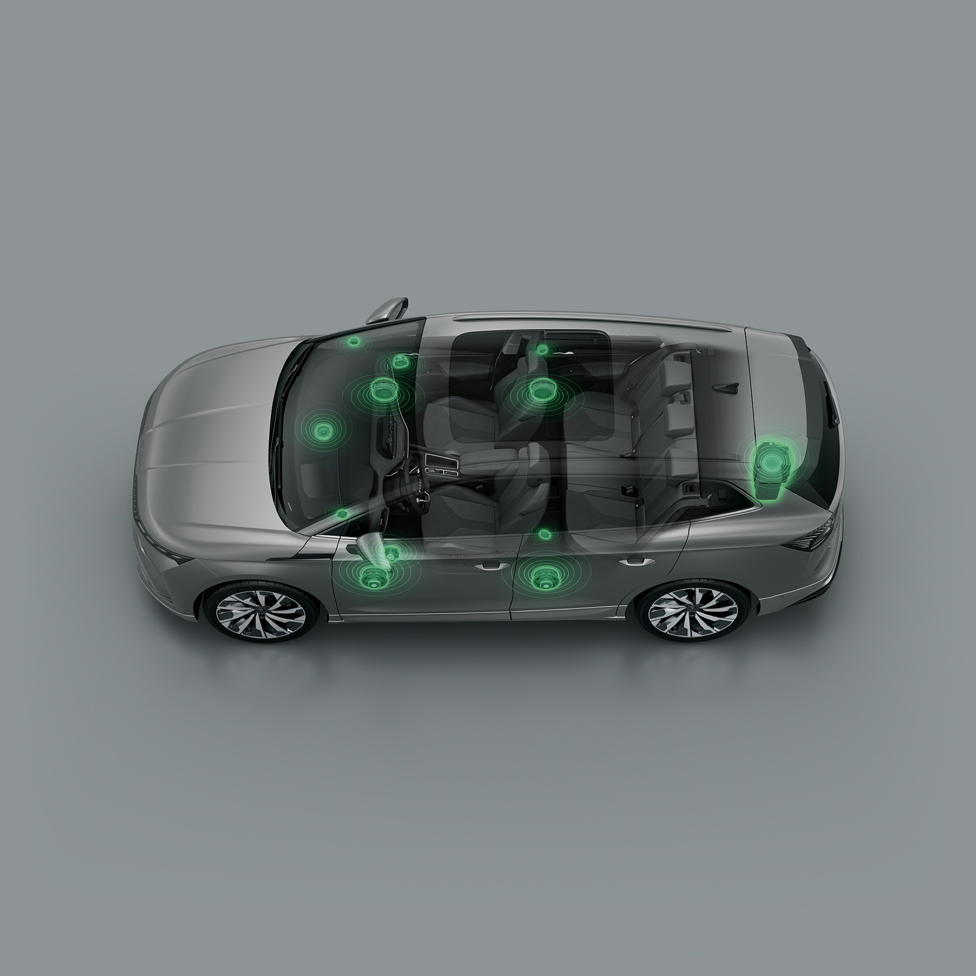 Vista del interior del Skoda Enyaq 2025, destacando su diseño moderno y tecnológico.
