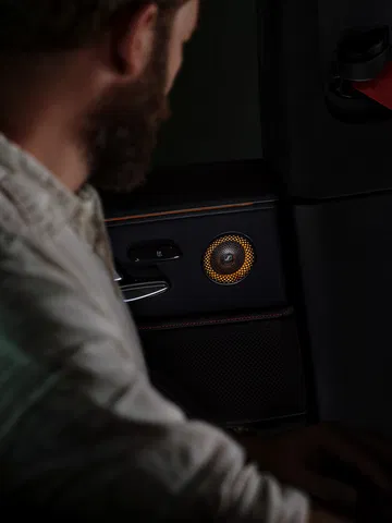 Detalle de la consola del Smart 5 Summit Edition 2025.