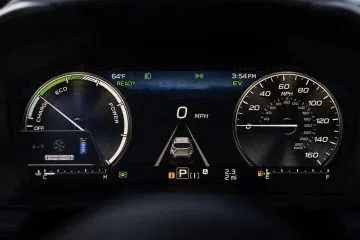 Pantalla digital que muestra información esencial del Subaru Crosstrek Hybrid 2025. Pantalla digital que muestra información esencial del Subaru Crosstrek Hybrid 2025.