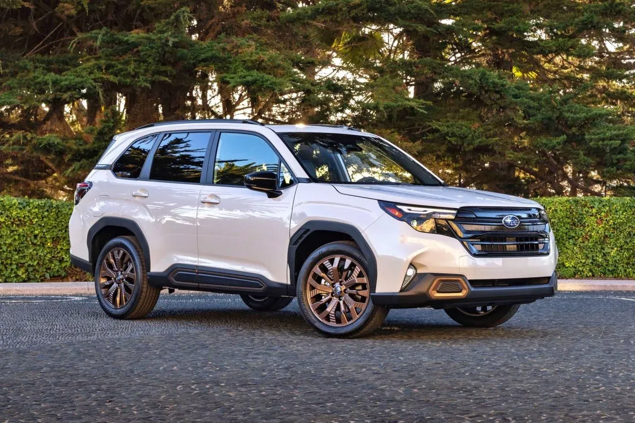 El Subaru Forester 2025 presenta un diseño robusto y elegante, ideal para aventuras. El Subaru Forester 2025 presenta un diseño robusto y elegante, ideal para aventuras.