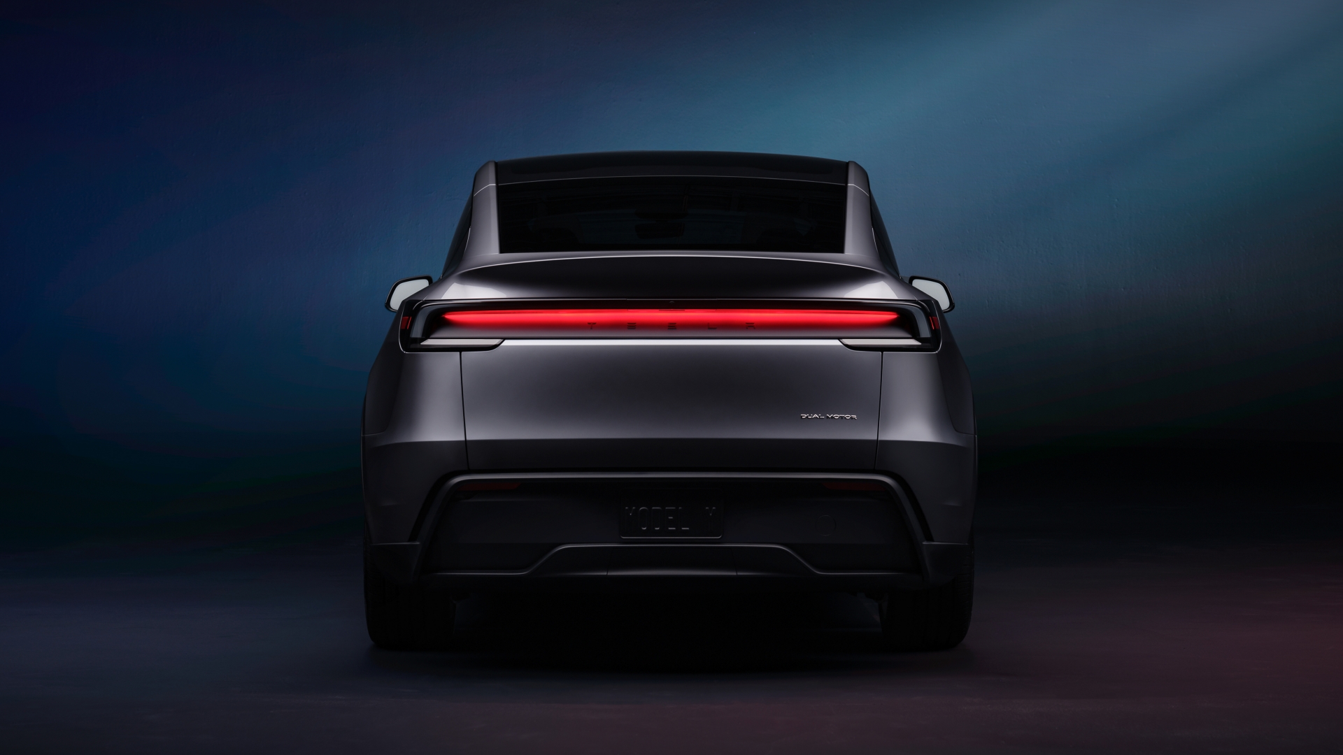 Vista trasera del Tesla Model Y 2025, destacando su diseño contemporáneo.
