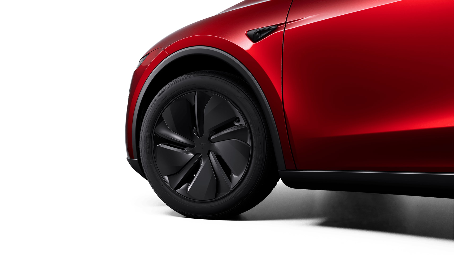 Detalle del diseño de la llanta del Tesla Model Y 2025.