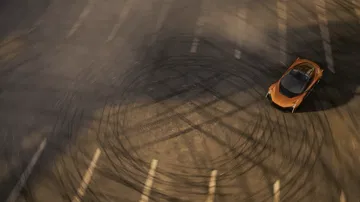 Toyota FT-Se realizando maniobras, destacando su tracción y agilidad.