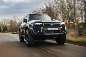 El Toyota Land Cruiser AT37 es una leyenda 4x4, ahora más imparable y robusto.
