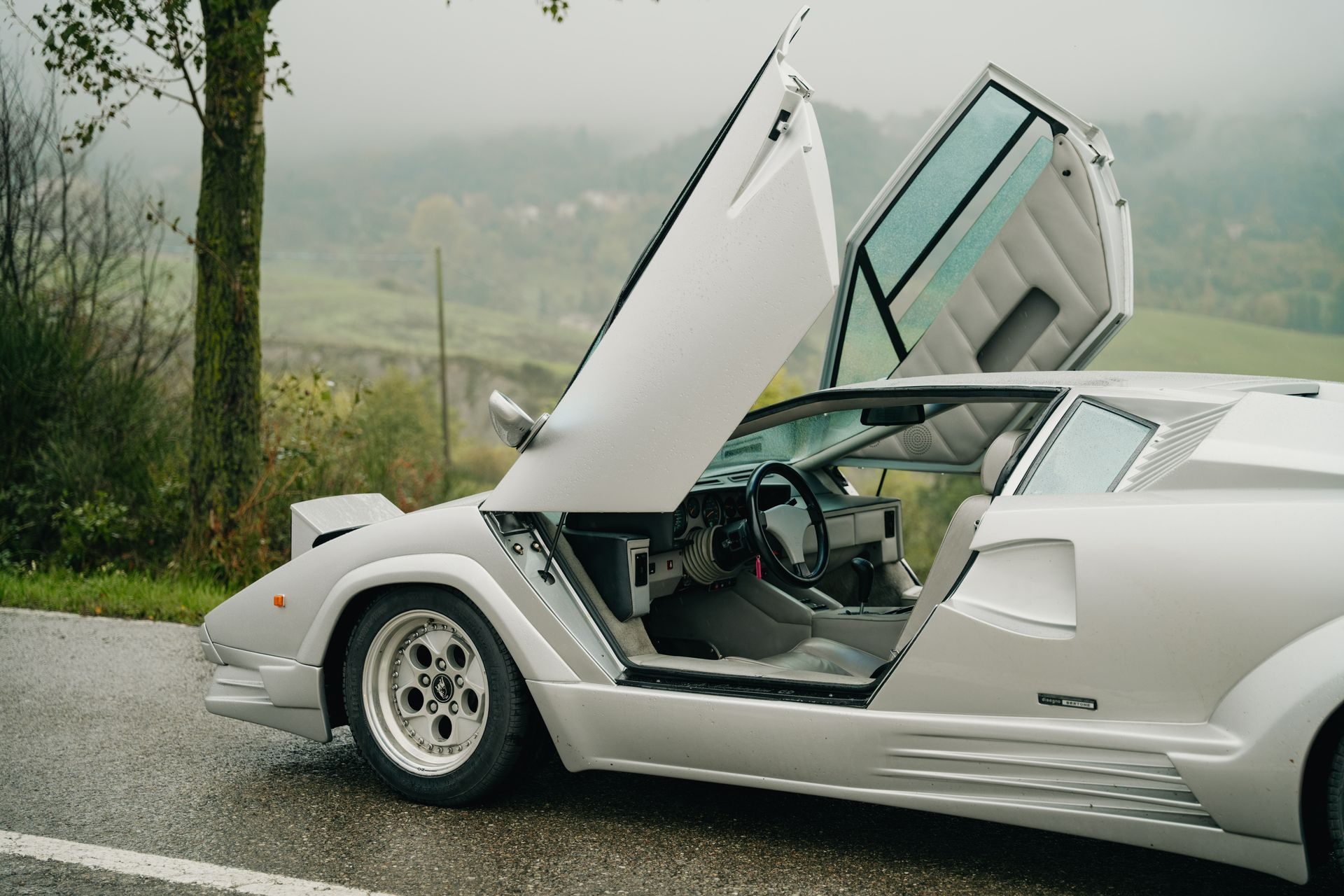 lamborghini-countach-vs-revuelto-47-67bf200111473.jpg