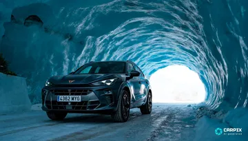 El Cupra Terramar destaca por su diseño audaz y moderno, ideal para cualquier aventura.