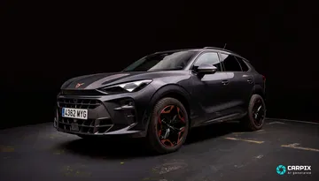 El nuevo Cupra Terramar combina diseño agresivo con un toque deportivo.
