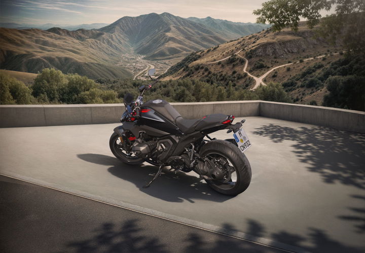 bmw-r-1300-r-2025-3