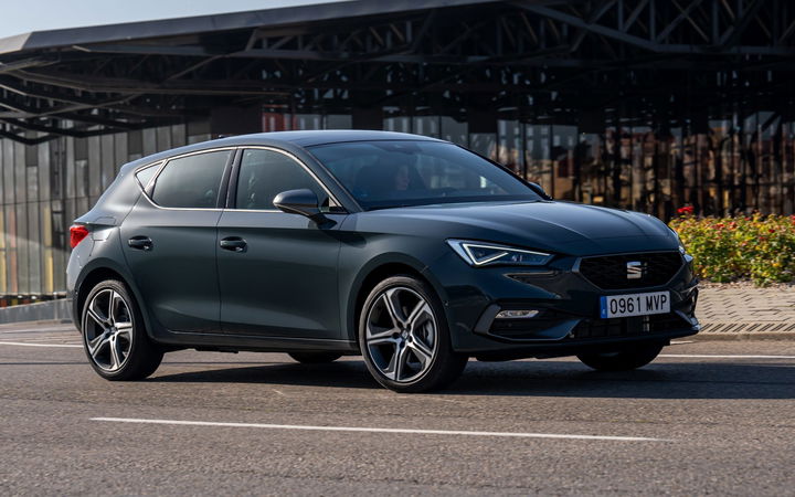 Seat-Leon-e-Hybrid_10