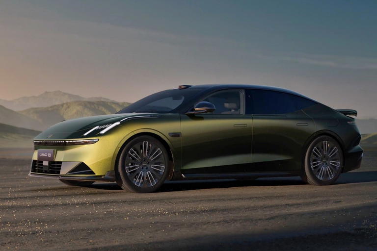 El h&iacute;brido de Lynk & Co destaca por su dise&ntilde;o moderno y aerodin&aacute;mico.