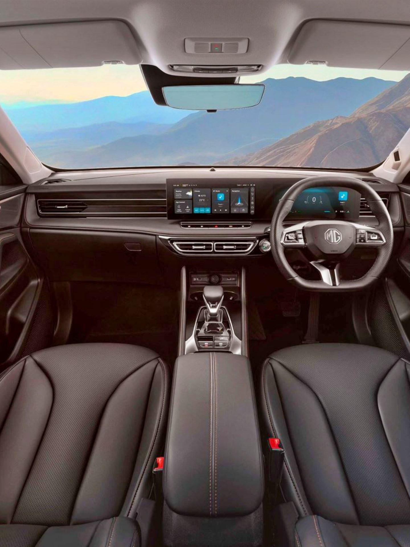 Interior moderno y espacioso del MG HS Hybrid+, que destaca por su diseño funcional y confort.