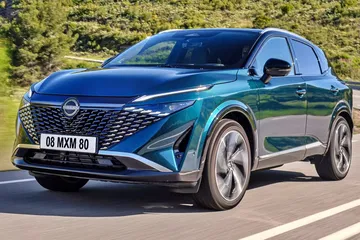 Nissan Qashqai e-Power 2025, con un diseño moderno y aerodinámico.