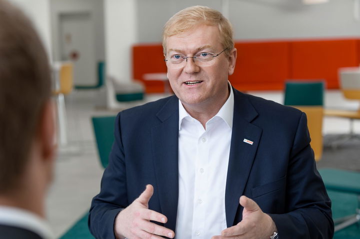 El CEO de Bosch, Stefan Hartung, habla sobre el futuro tecnológico de Europa.