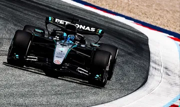 George Russell lidera la FP1 en Austria con un impresionante desempeño del Mercedes.