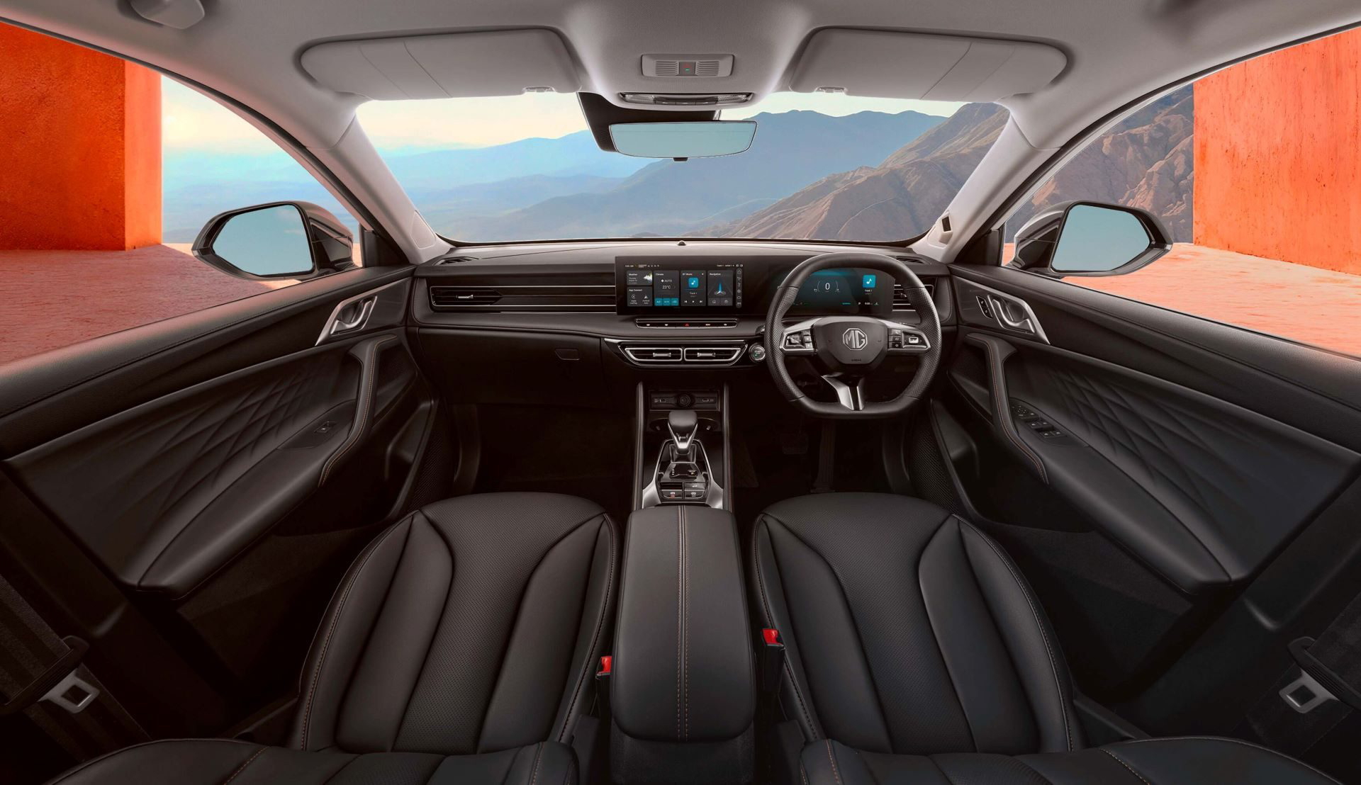 Vista interior del MG HS Hybrid+, destacando sus asientos confortables y diseño moderno.