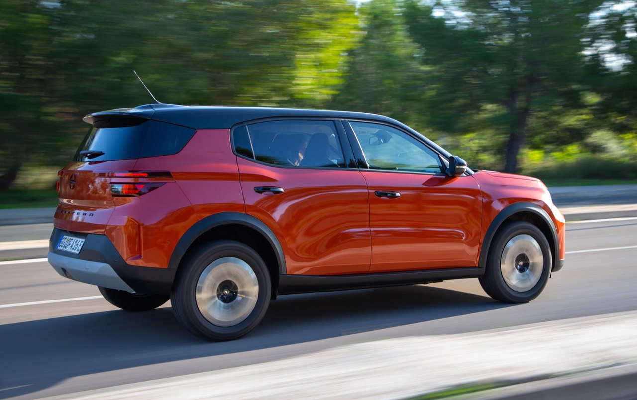 Con un maletero enorme, y disponible en 7 plazas, ya no es un todoterreno, sino un SUV económico desde 19.900 €.