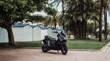 Nuevo scooter GT urbano que combina diseño y funcionalidad a un precio competitivo.