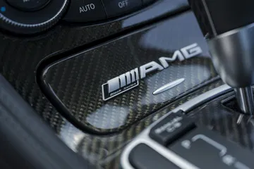 Exploramos el lujoso y deportivo interior de este Mercedes AMG.