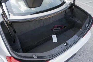 Amplio maletero del SL 65 AMG Black Series, ideal para escapadas de fin de semana.