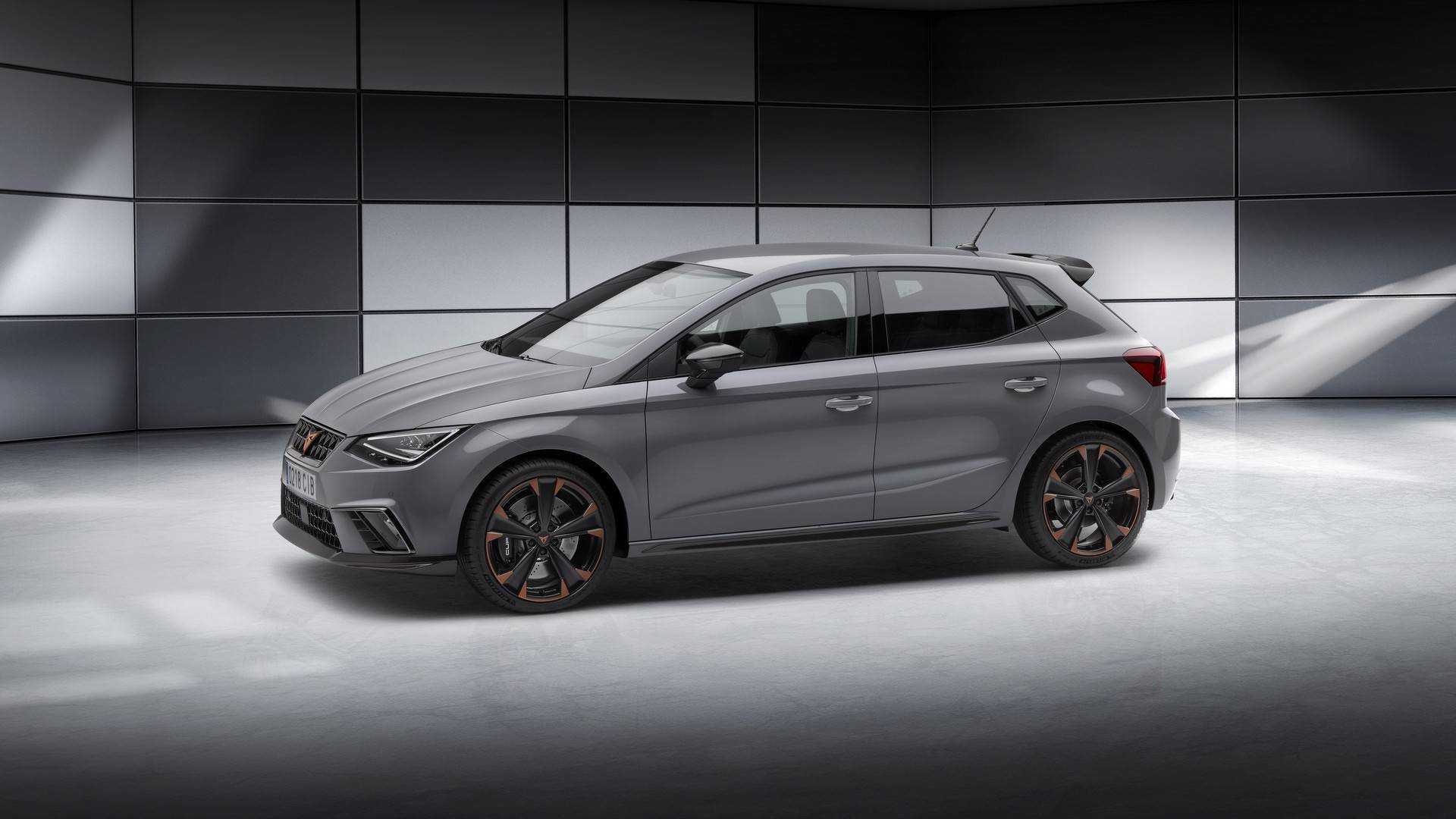 CUPRA Ibiza, compacto deportivo con un diseño agresivo y dinámico.