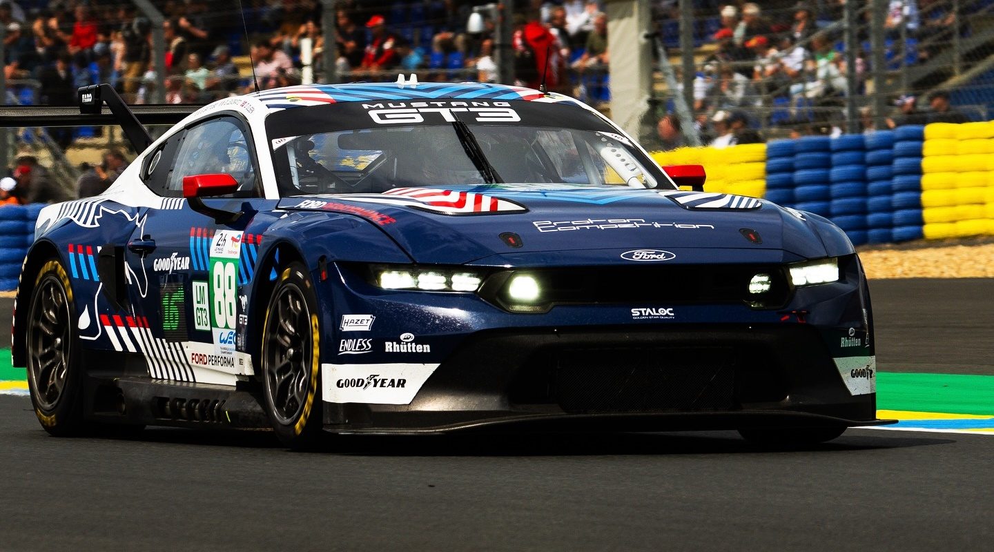 El Ford Mustang GT3 se prepara para competir en Le Mans 2025.