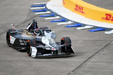Mitch Evans lidera con fuerza en Berlín, exhibiendo un estilo impresionante.