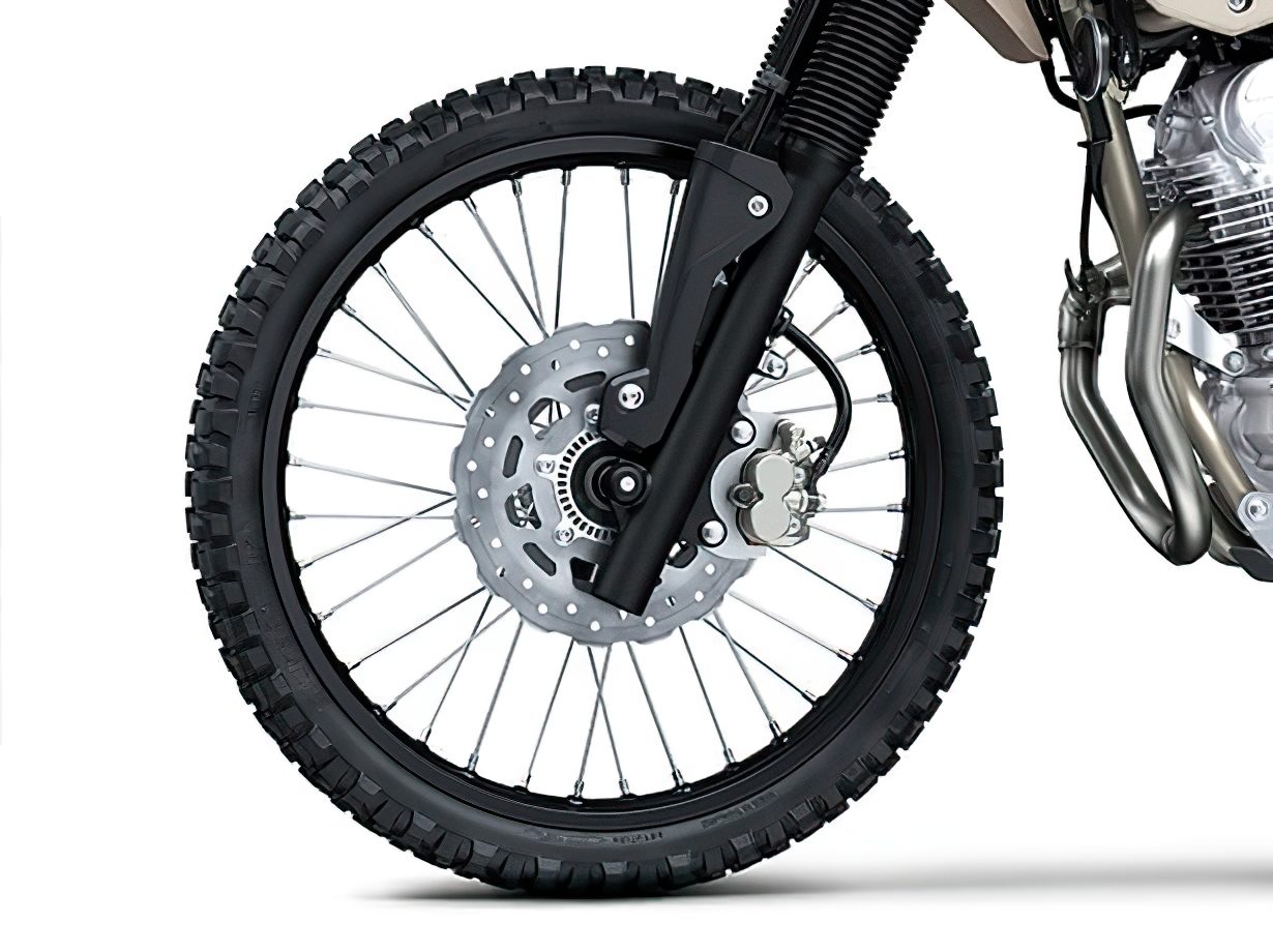 Detalle de la rueda delantera, ideal para el off-road