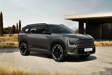 Kia EV5 GT Line, un SUV eléctrico con diseño moderno y aerodinámico.