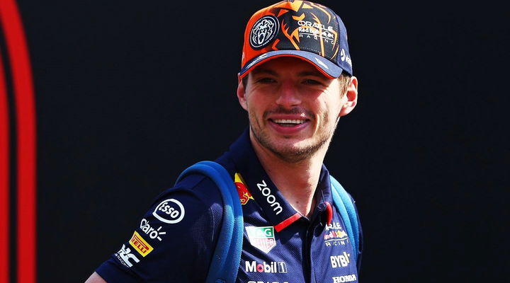 Max Verstappen preparado para la carrera en Spa, al volante de su Red Bull.