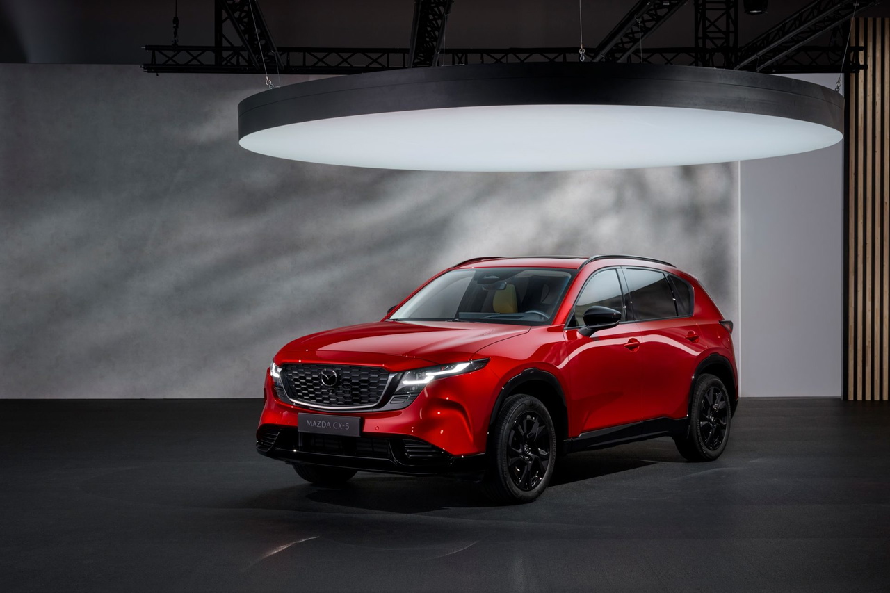 El nuevo Mazda CX-5 2026 destaca con su diseño audaz y moderno.