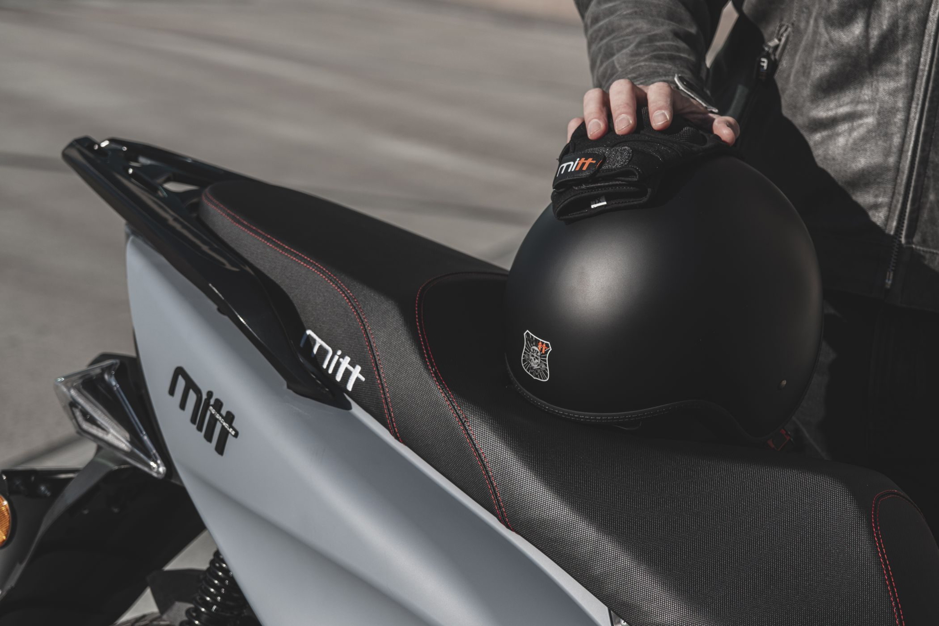 La Mitt Legrand de 125cc destaca por su diseño urbano y ergonomía, ideal para la ciudad.