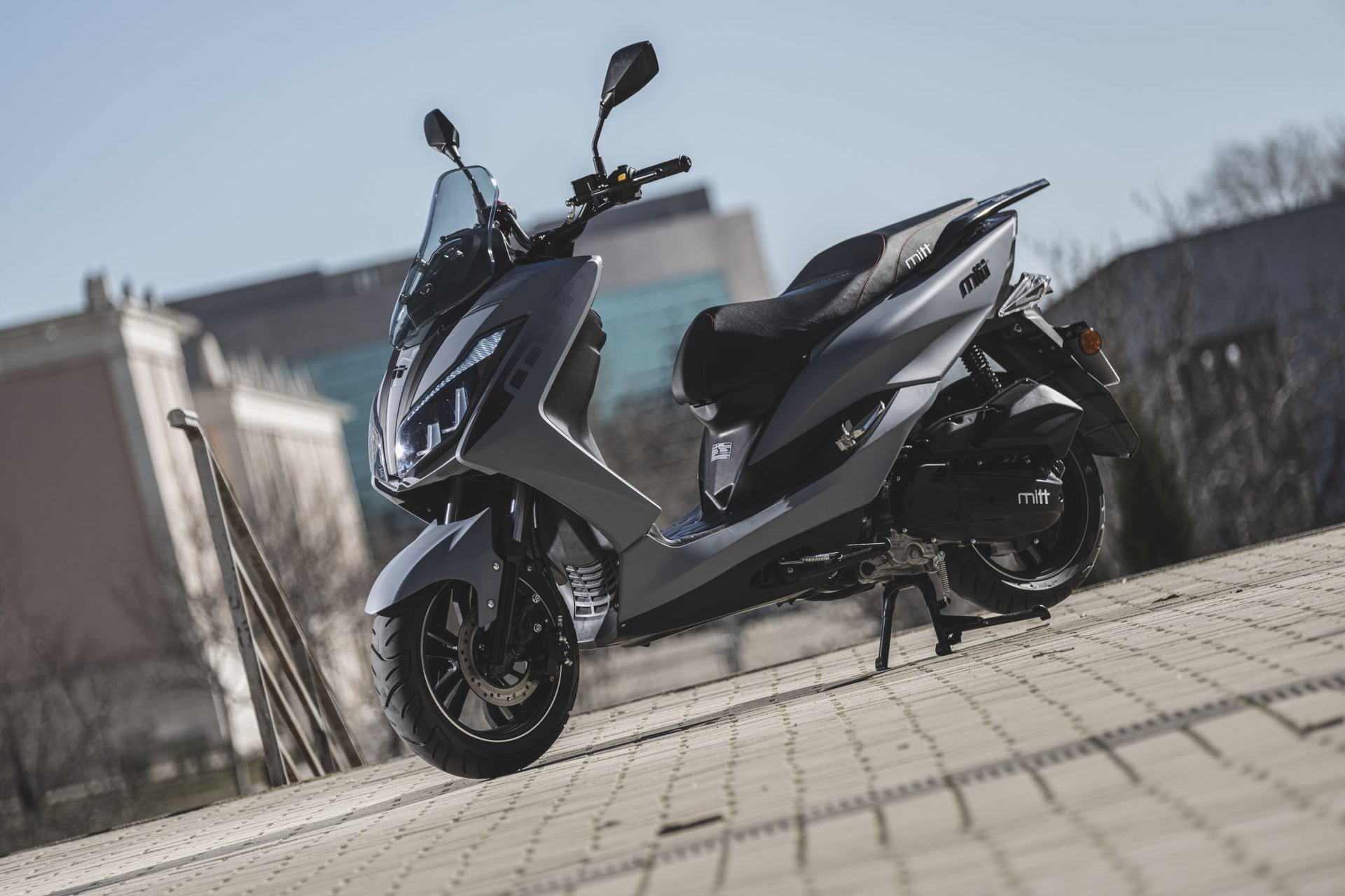 El Mitt Legrand 125cc destaca como una opción asequible y ágil para la ciudad.
