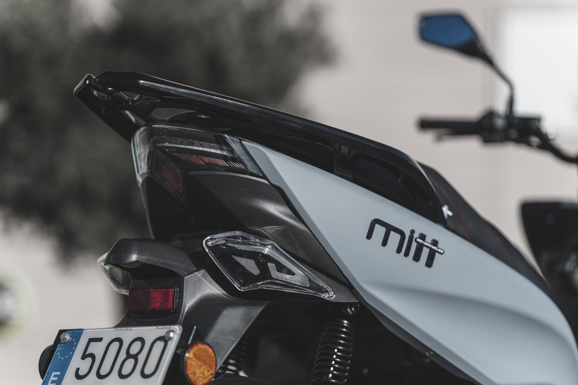 Detalles del modelo Mitt Legrand 125cc, ideal para ciudad.