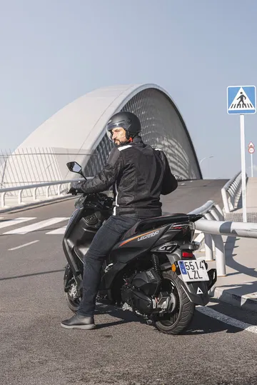 La Legrand 125cc es ideal para la ciudad, combina diseño y rendimiento a un gran precio.