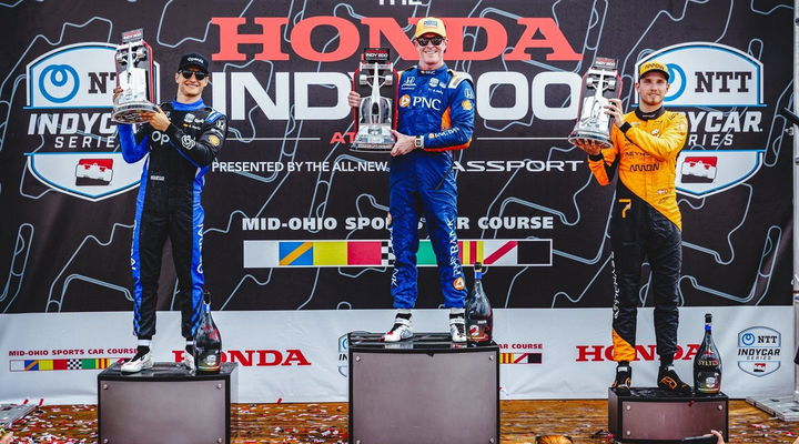 Scott Dixon aprovecha un error de Álex Palou para llevarse la victoria en Mid-Ohio.