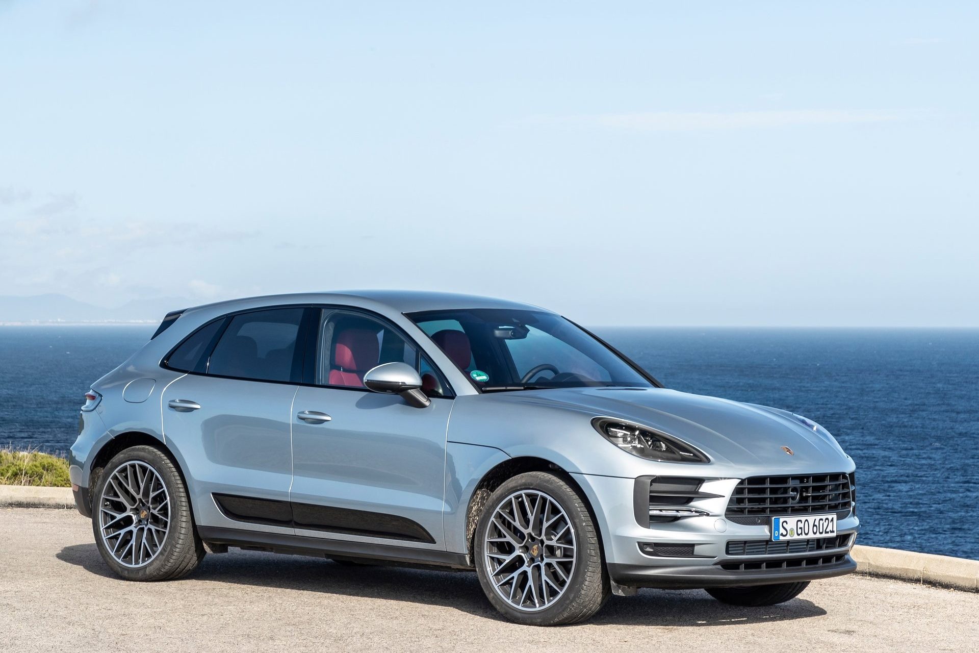 El Porsche Macan 2.0 TSI combina potencia y lujo en un SUV compacto ideal para 2025. El Porsche Macan 2.0 TSI combina potencia y lujo en un SUV compacto ideal para 2025.