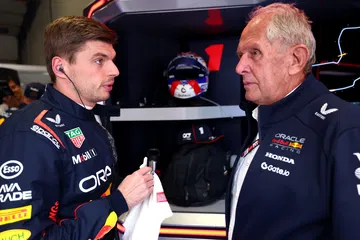 Helmut Marko y Max Verstappen conversan sobre el futuro del piloto.