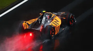 El McLaren FE 25 muestra un diseño aerodinámico y agresivo, ideal para la Fórmula E.