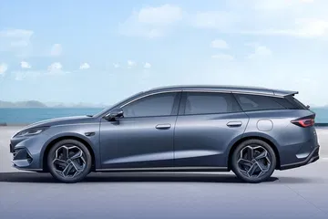 El BYD Seal 06 Wagon destaca por su diseño aerodinámico y elegante. Ideal para familias y equipaje.
