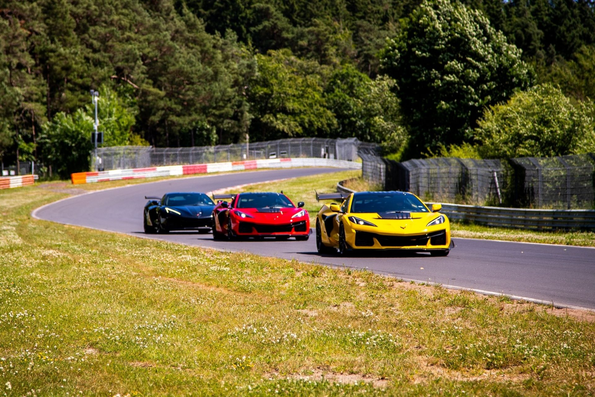 Corvette hace historia en Nürburgring con tres impresionantes tiempos.