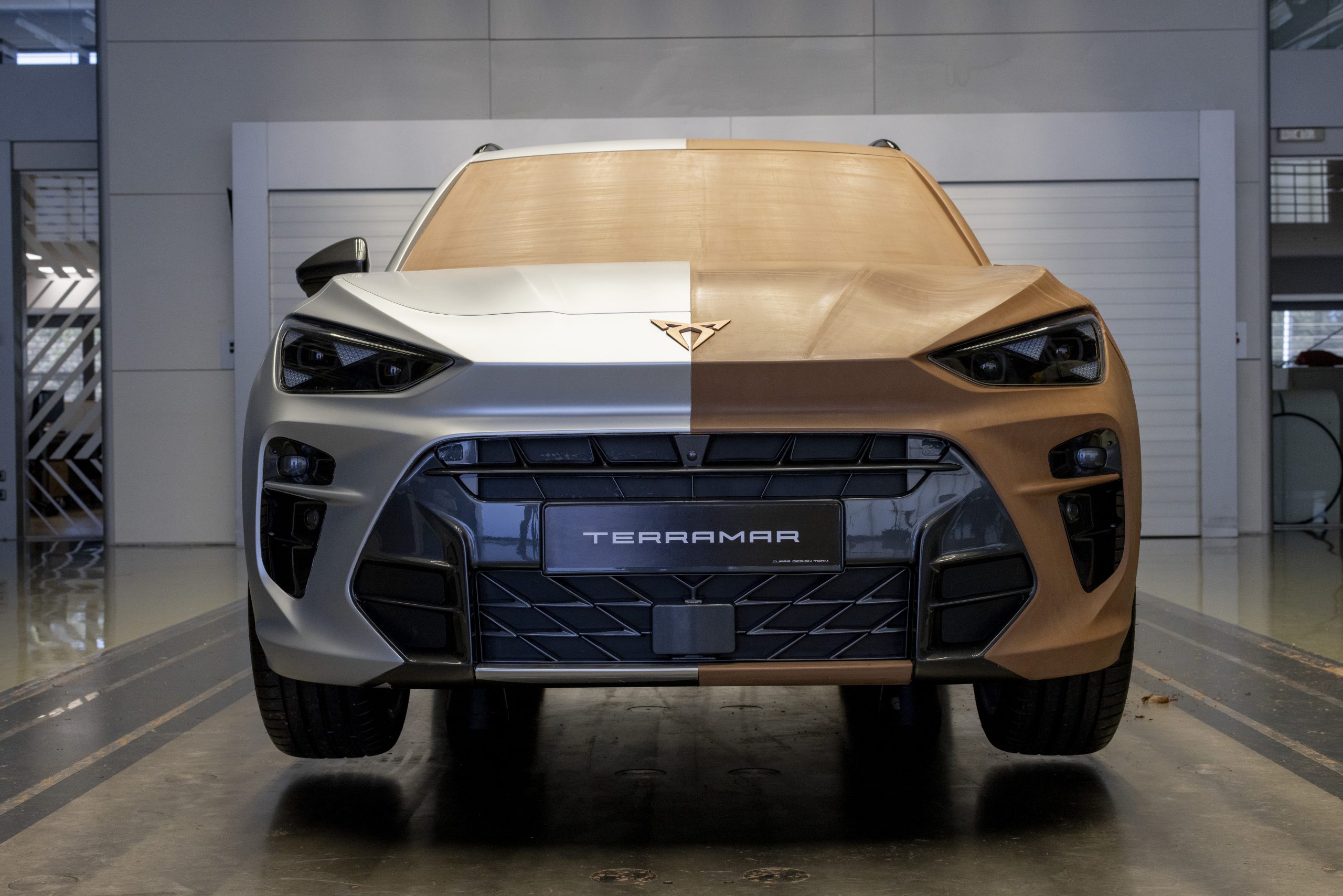 CUPRA presenta su modelo Terramar con un diseño atractivo y audaz.