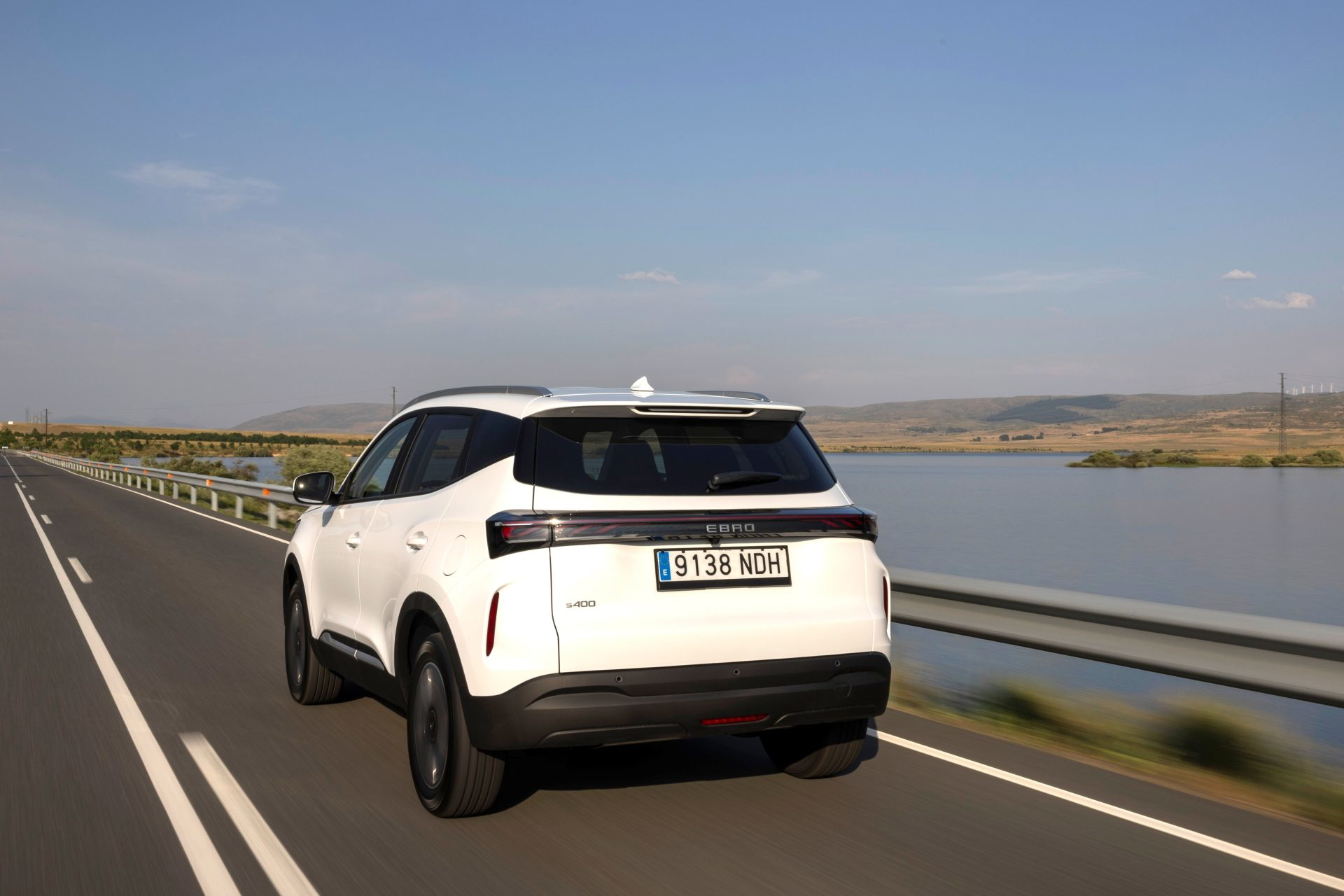 SUV bien equipado con más de 200 CV, rival de híbridos de Toyota y Renault.