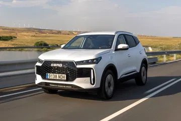 Bien equipado y con más de 200 CV, este SUV es la mejor alternativa actual a los híbridos de Toyota y Renault.