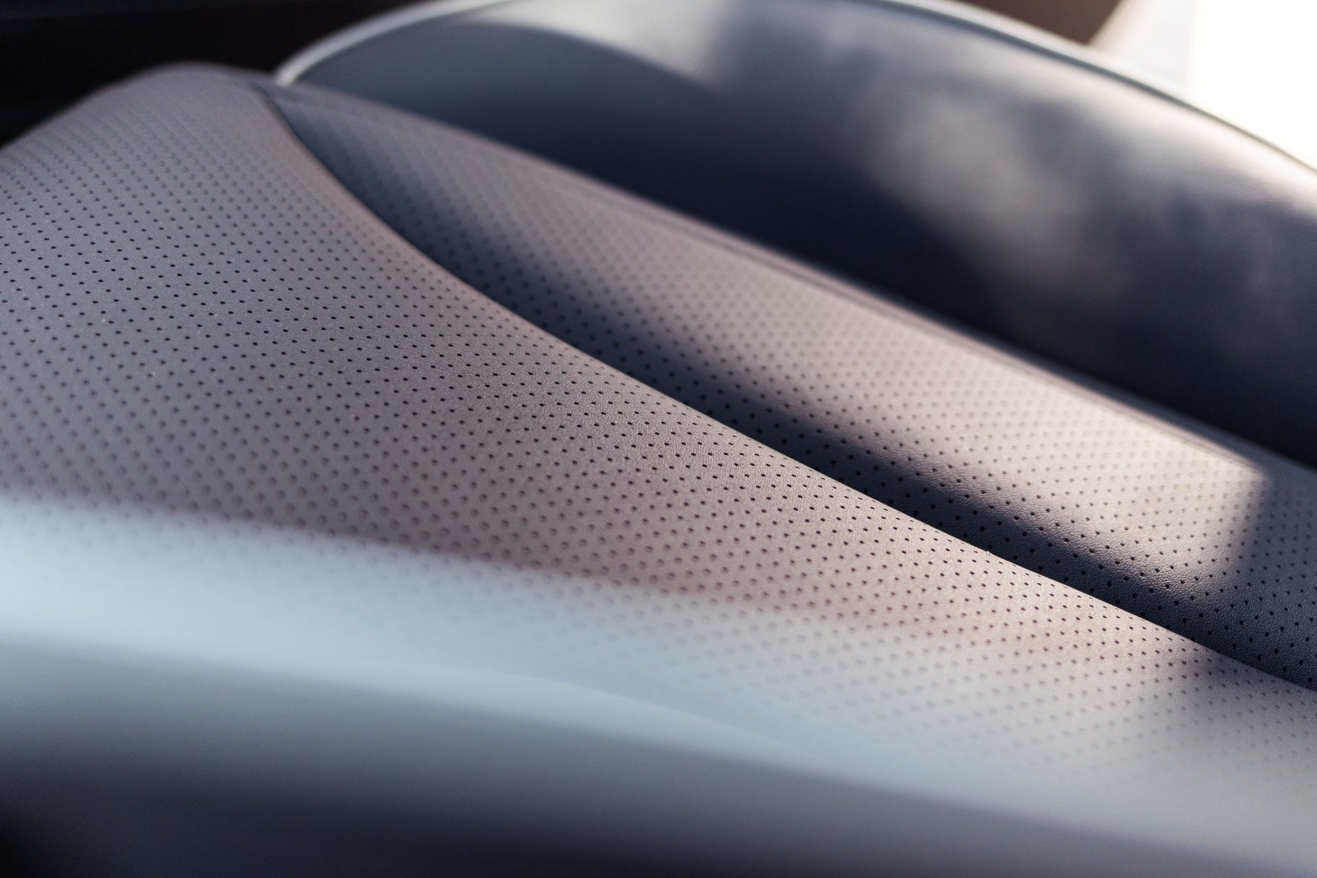 Detalles de los asientos, que combinan confort y modernidad.