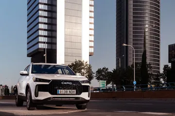 Con un diseño robusto, este SUV destaca en la ciudad y ofrece más de 200 CV.