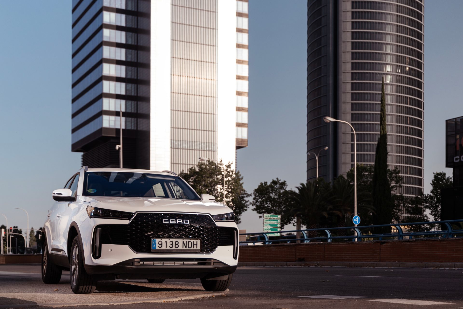 Con un diseño robusto, este SUV destaca en la ciudad y ofrece más de 200 CV.
